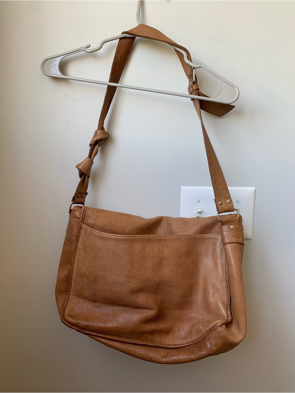 BOULDER RIDGE Glove Tanned Cowhide Leather Gold Hardware Large Messenger Bag - Picture 12 of 12